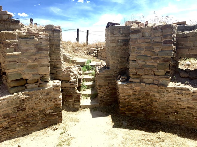This is an example of a room converted from a square room to a circular design by later inhabitants of the Salmon Pueblo. About 300 people lived there until 1288, when evidence indicates it was abandoned.
