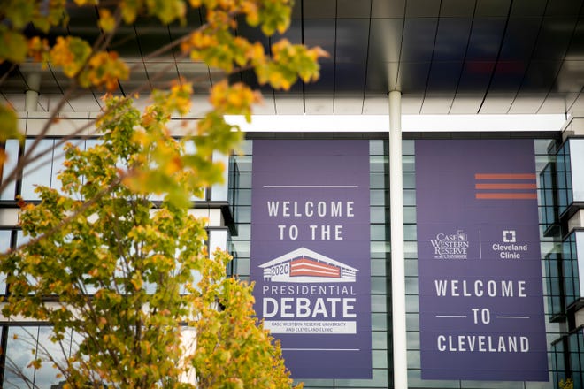 Signs welcome visitors to the first Presidential debate between President Donald Trump and Democratic presidential candidate, former Vice President Joe Biden.